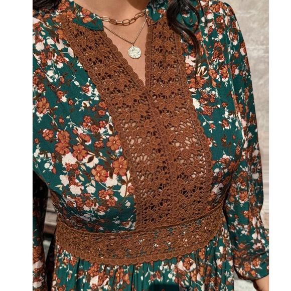 Plus Floral Print V neck Lace Insert Long Sleeve Maxi Dress - Picture 13 of 13